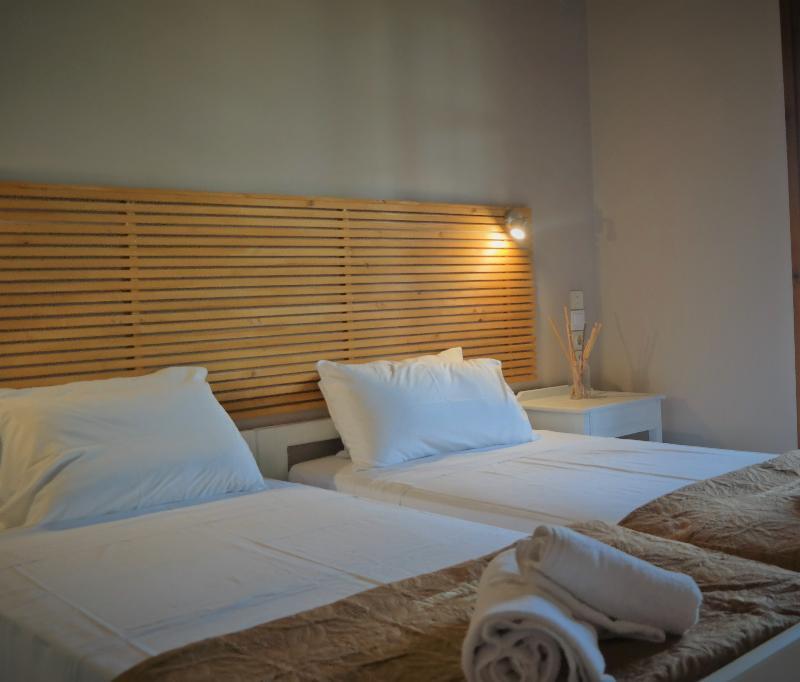 Petros Village Paralia Kourna Экстерьер фото
